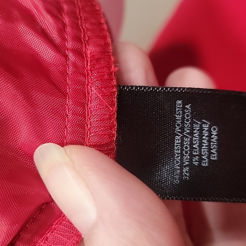 Ann Taylor Size 4 Red Jubilee Trouser with Ruffle Hem. High Rise, Like New Cond. - Picture 13 of 13